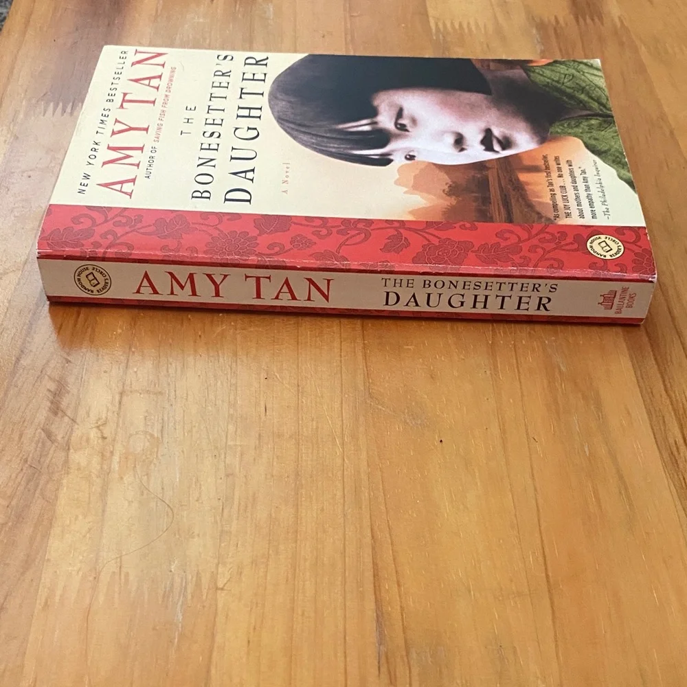 The Bonesetter's Daughter by Amy Tan Paperback Book